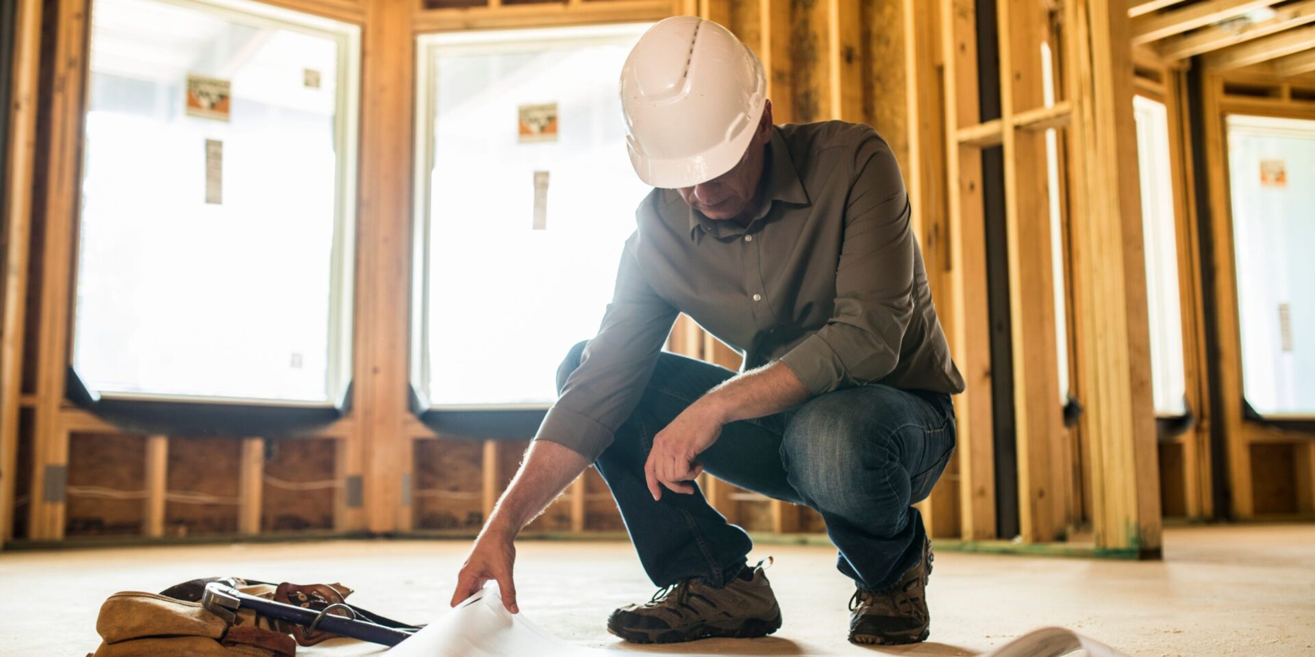 How to Start a Contractor Business