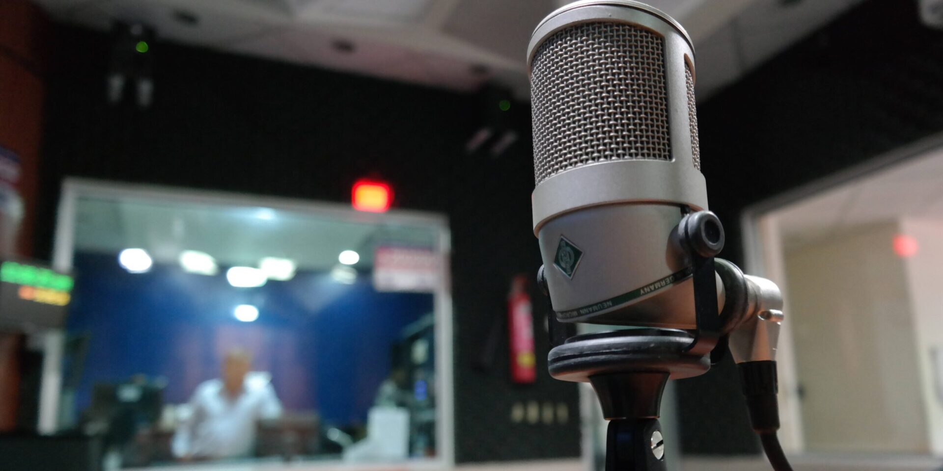 How to Start a Radio Station in 10 Steps