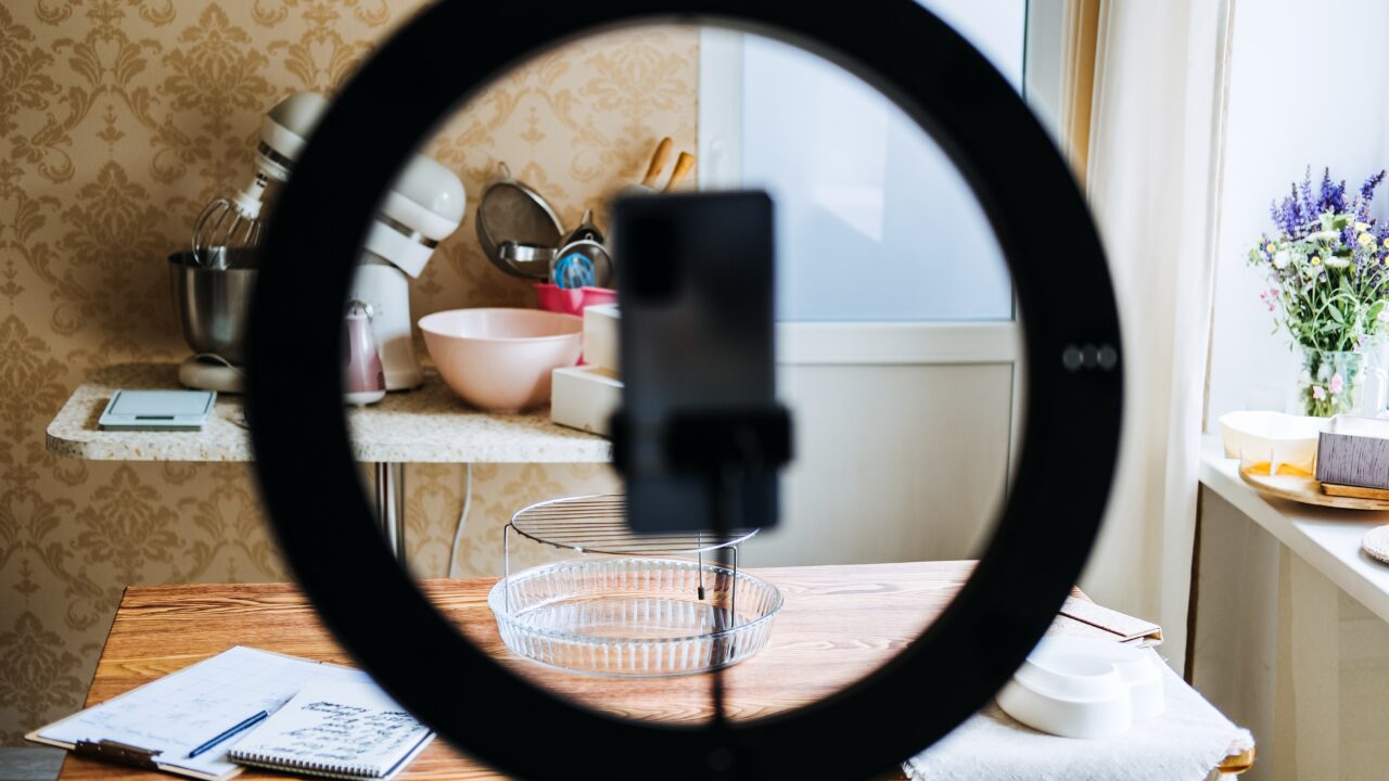 3 reasons to start a side hustle