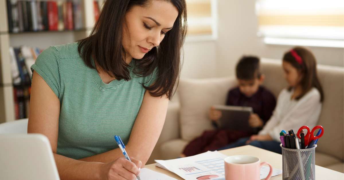 30 Flexible Side Hustles for Moms