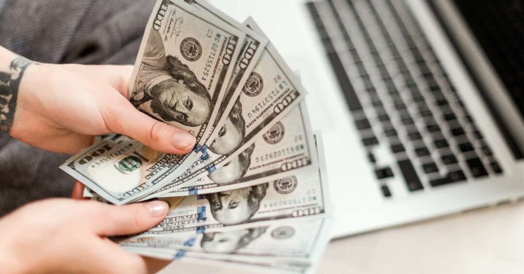 How Much Should I Expect to Pay for an Outsourced Bookkeeping Service?