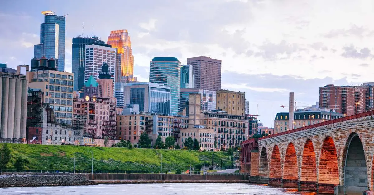 Building a Business Fortress: How to Start an LLC in Minnesota in 8 Steps