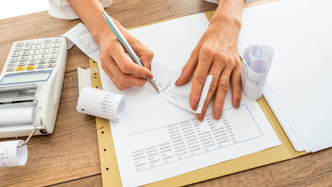 Benefits of Maintaining and Managing Receipts
