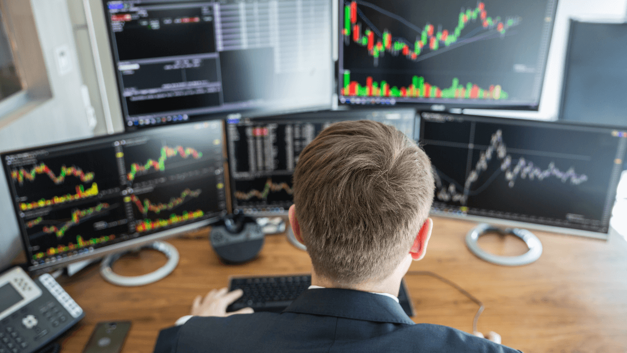 eToro vs Trading 212_ Features
