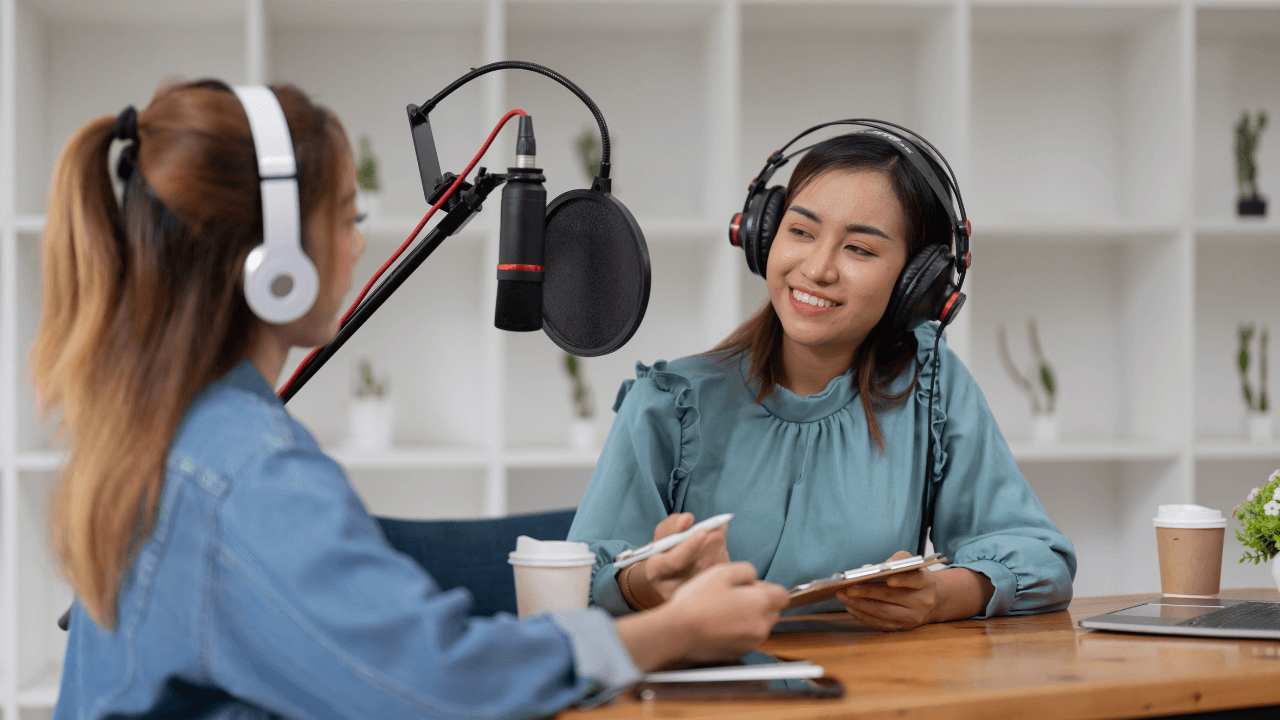 Top 8 Microphones for Podcasting in 2024