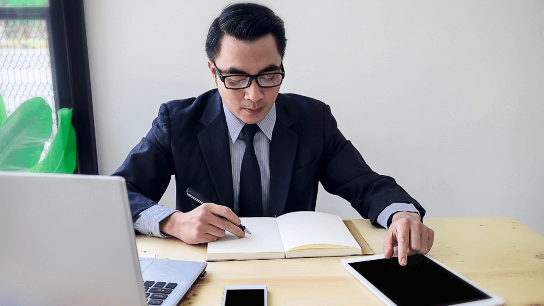 Contracts 101: Small Business Owners Guide to Bookkeeping and Legal Agreements How Bookkeeping Supports Contract Compliance